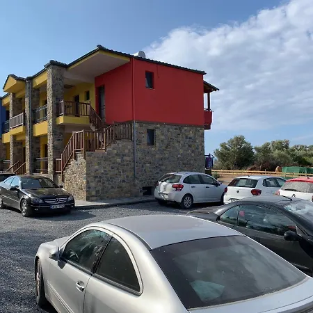 Escape At 4* Amulianí