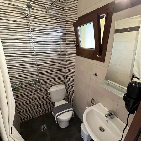 Escape At 4* Amulianí